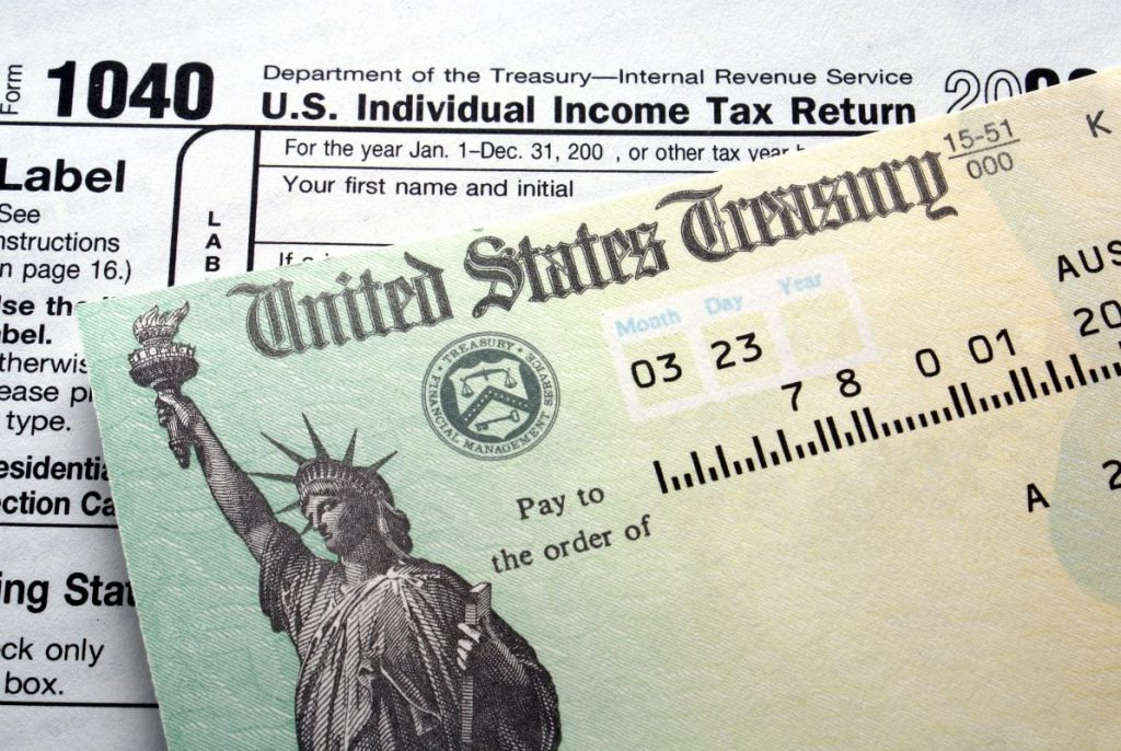 tax refund and tax form