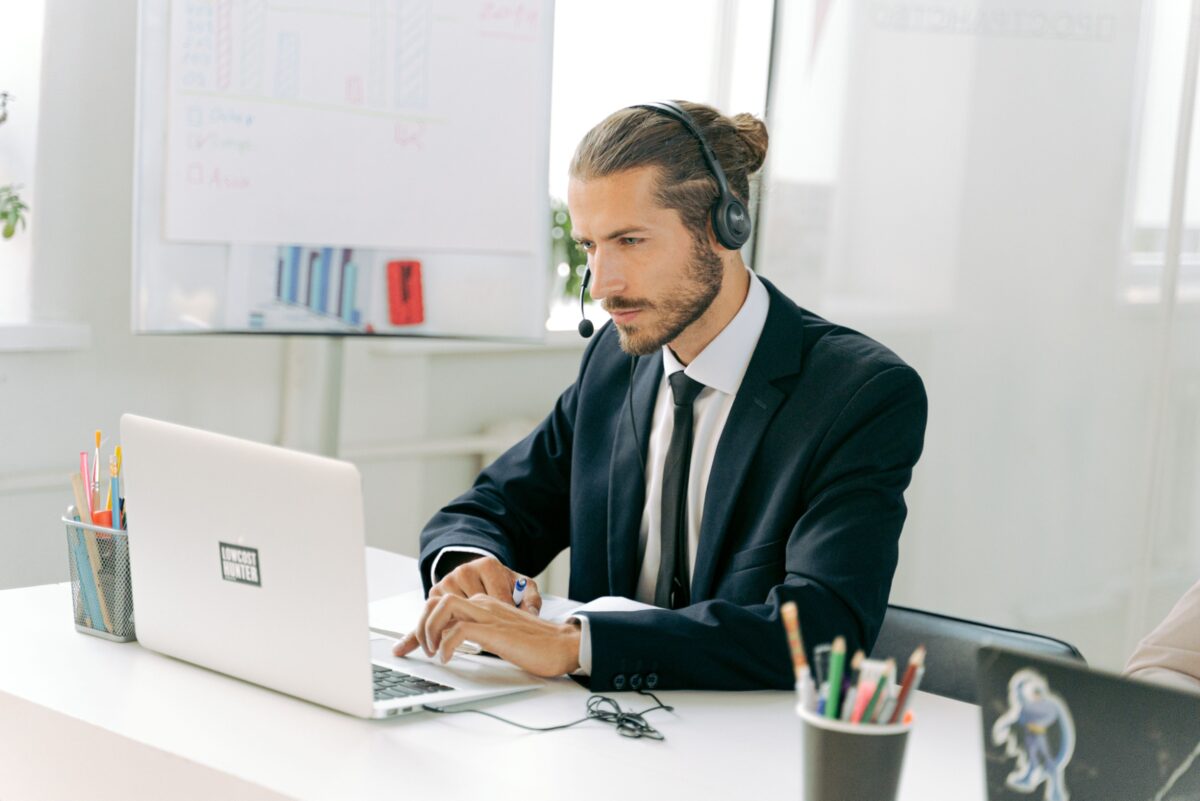 Accounts Receivable Agency: Services, Fees & Best Options